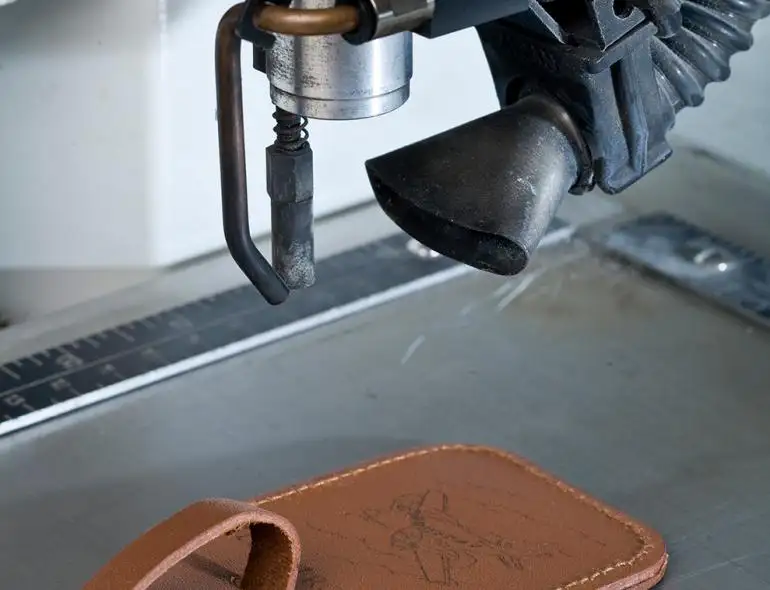 mac-a-ls900-leather.webp