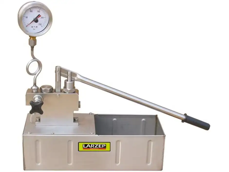 Hydrotest Hand Pump, 13 liters Oil Reservoir Capacity, 40 bar Maximum Pressure, Bronze and Stainless Steel Frame
